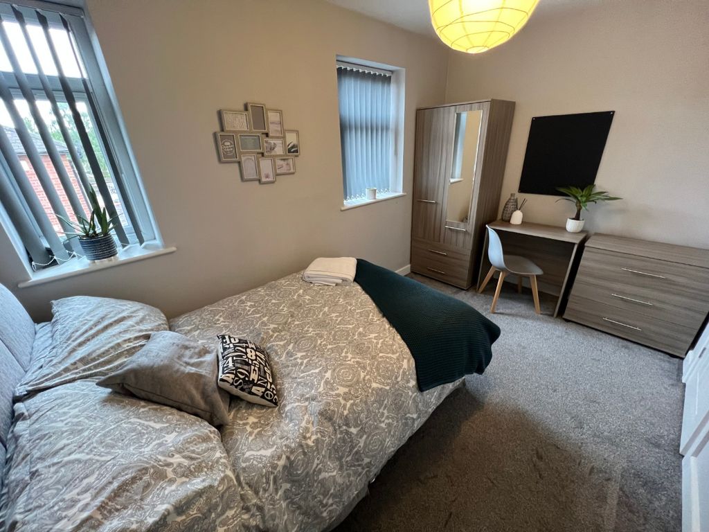 2 bed flat to rent in Walter Street, Derby, Derbyshire DE1, £1,387 pcm