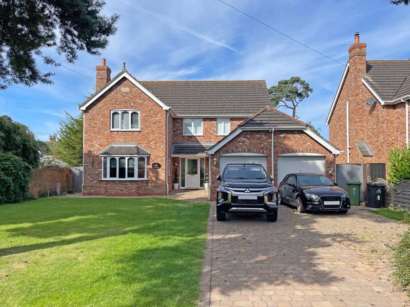 4 bed detached house for sale in Grange Farm Lane, Humberston, Grimsby DN36, £499,950