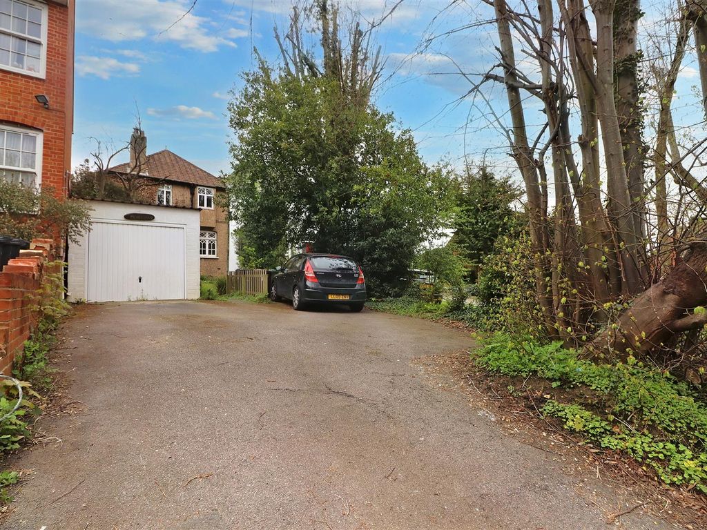 4 bed semi-detached house for sale in Elstree Hill South, Elstree, Borehamwood WD6, £649,950