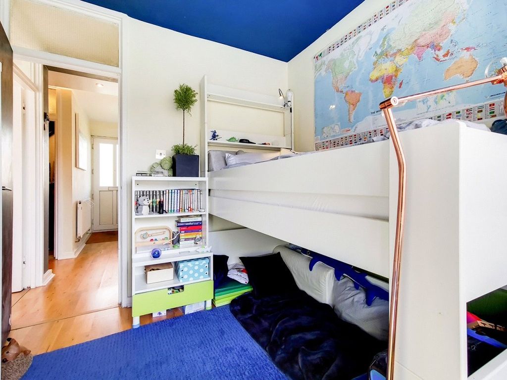 2 bed flat for sale in Buckhurst, Dalmeny Avenue, London N7, £450,000
