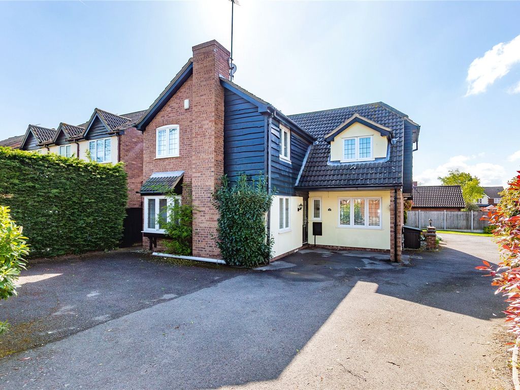 4 bed detached house for sale in St. Leonards Way, Hornchurch RM11, £650,000
