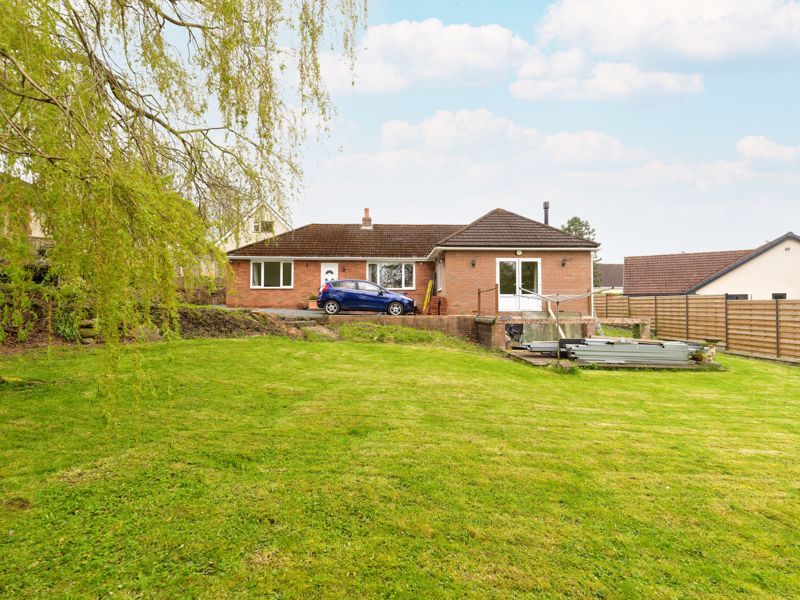 3 bed detached bungalow for sale in Laverocks, Maypole Rd, Broseley Wood TF12, £390,000