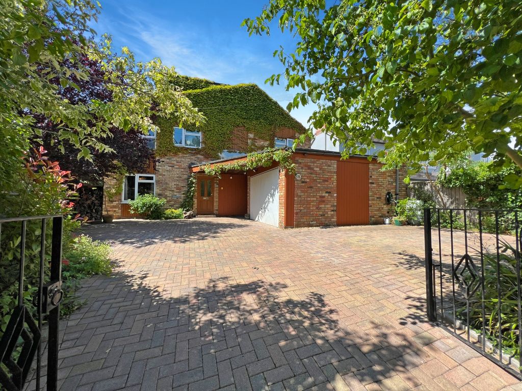5 bed detached house for sale in High Street, Teversham, Cambridge CB1, £900,000