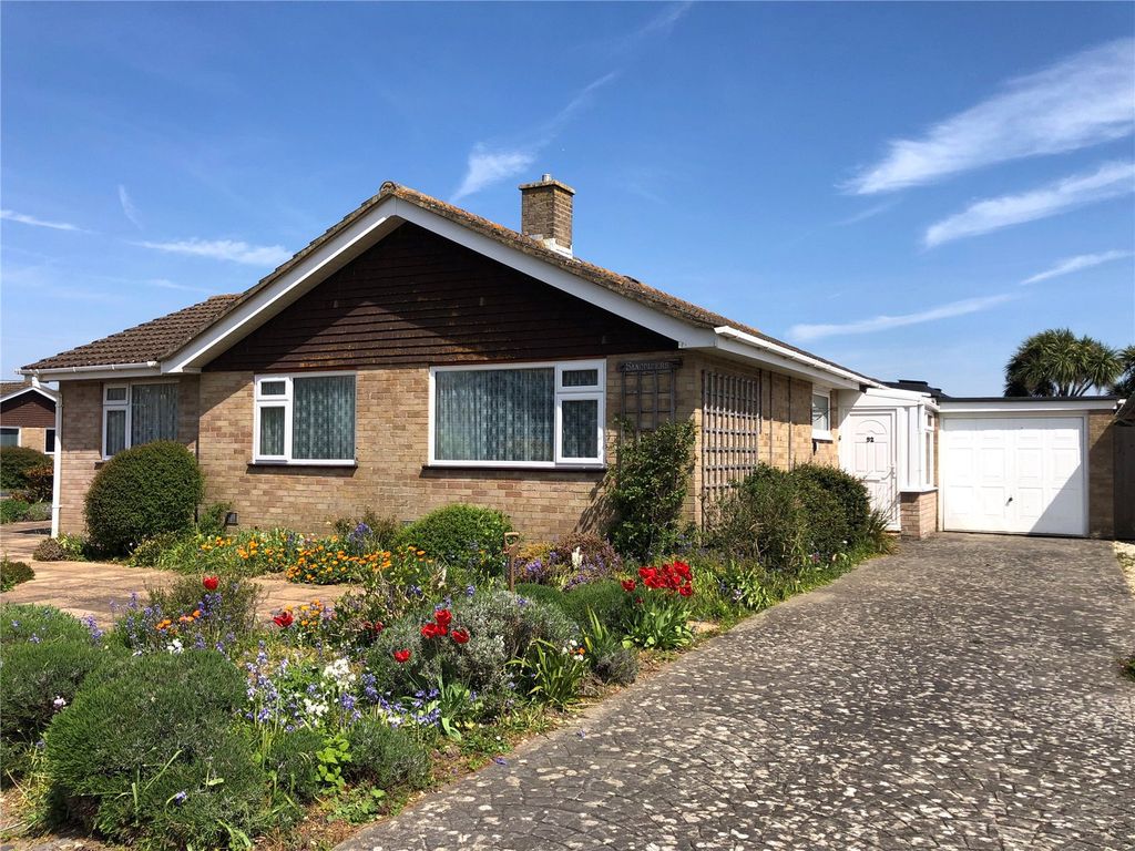 3 bed bungalow for sale in Golden Crescent, Everton, Hampshire SO41, £475,000