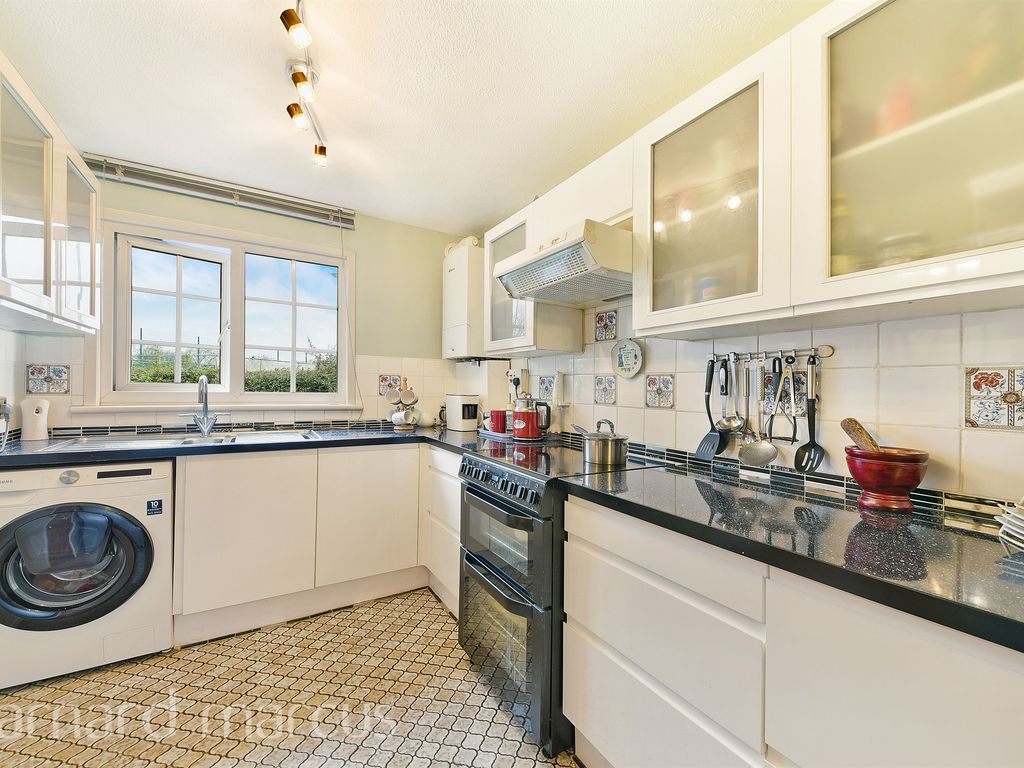 2 bed terraced house for sale in Staveley Gardens, London W4, £650,000