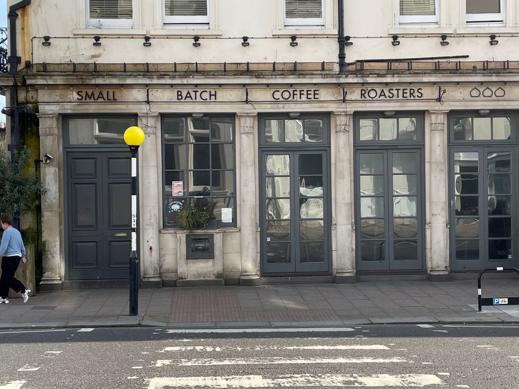 Retail premises to let in Western Road, Brighton BN1, £40,000 pa