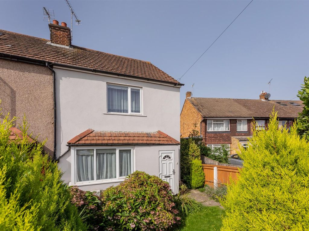 3 bed semi-detached house for sale in Cippenham Lane, Cippenham, Slough SL1, £380,000