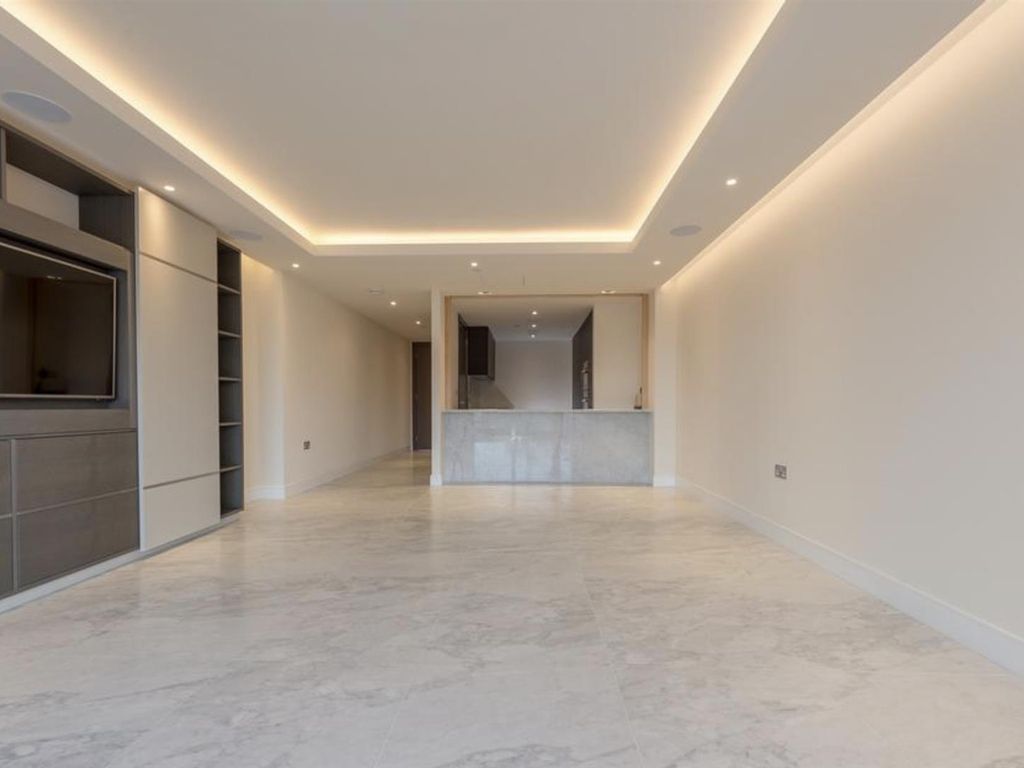 2 bed flat for sale in Chelsea Creek Tower, Fulham SW6, £1,852,000
