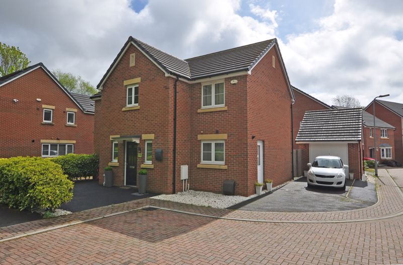 4 bed detached house for sale in Modern Family House, Welsh Oak Way, Rogerstone NP10, £425,000