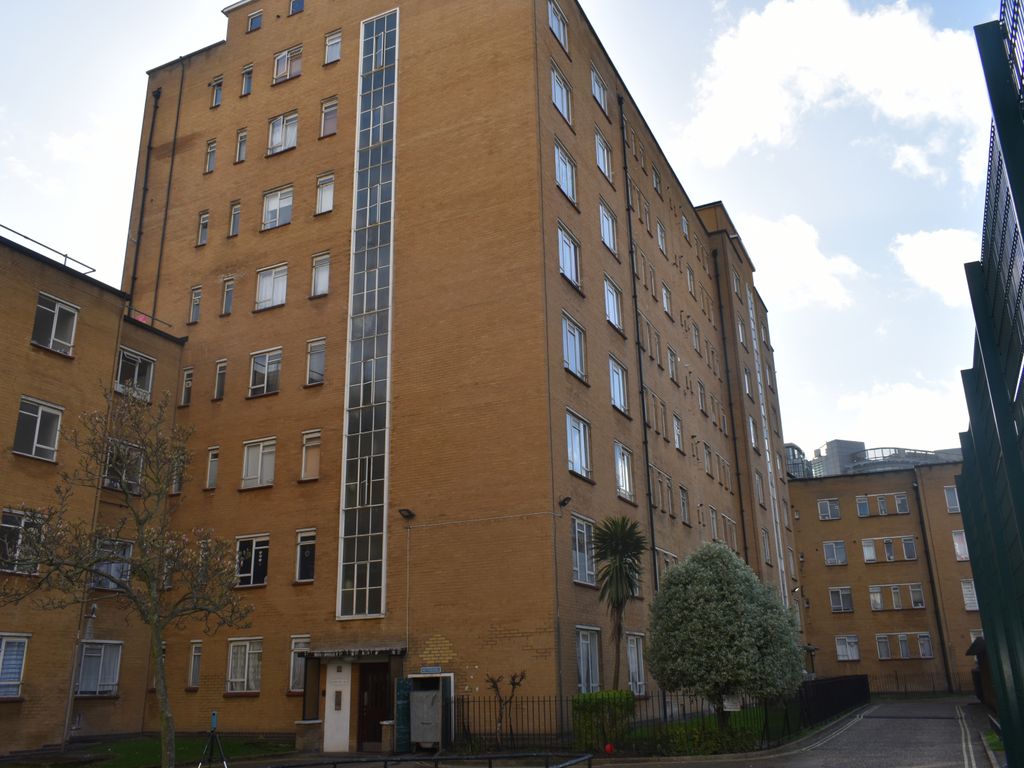 3 bed flat for sale in John Aird Court, London W2, £675,950