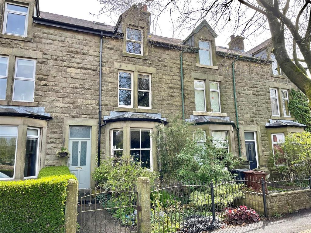 5 bed terraced house for sale in Kents Bank Road, Buxton SK17, £375,000