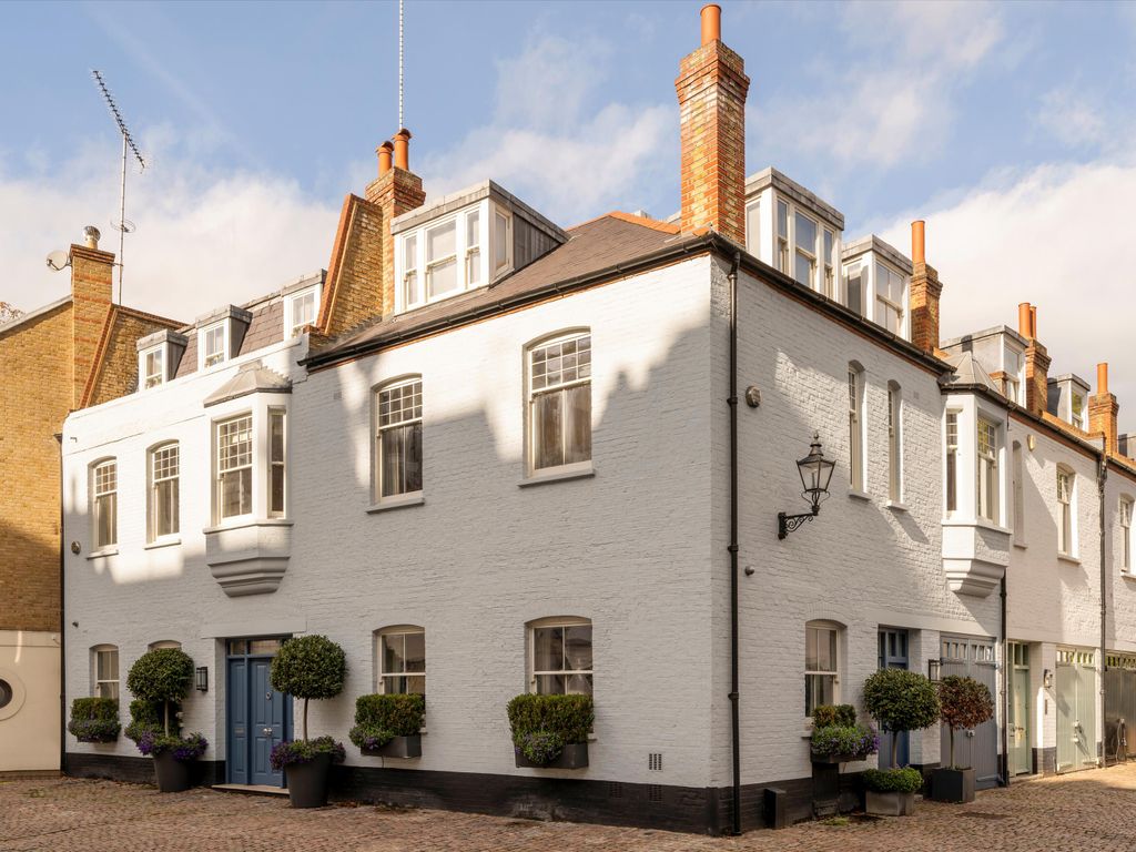 5 bed property for sale in Pont Street Mews, Knightsbridge, London SW1X, £14,950,000