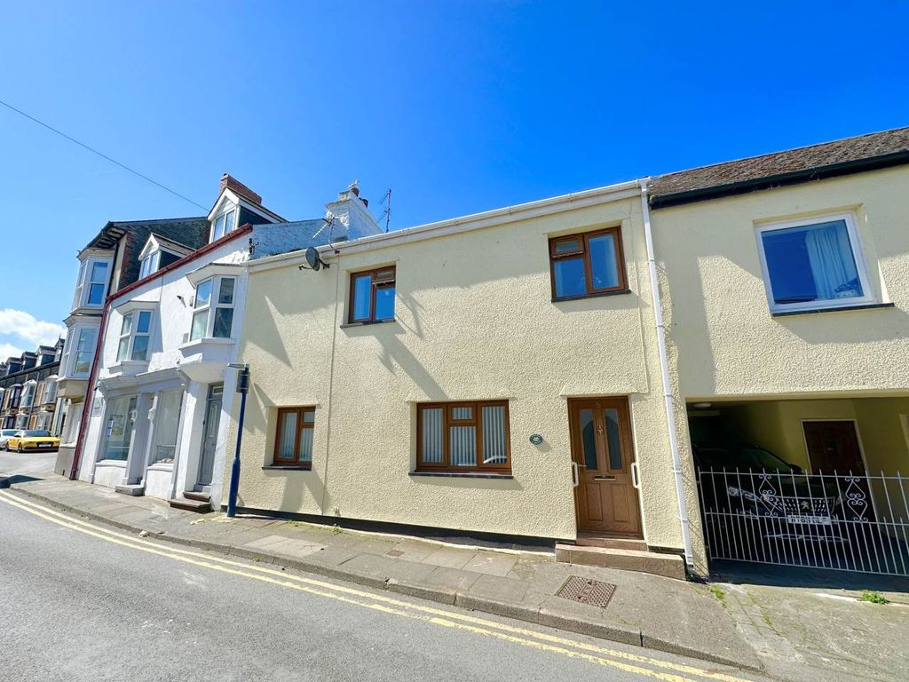 4 bed town house for sale in Cysgod Y Gwynt, 5, St James