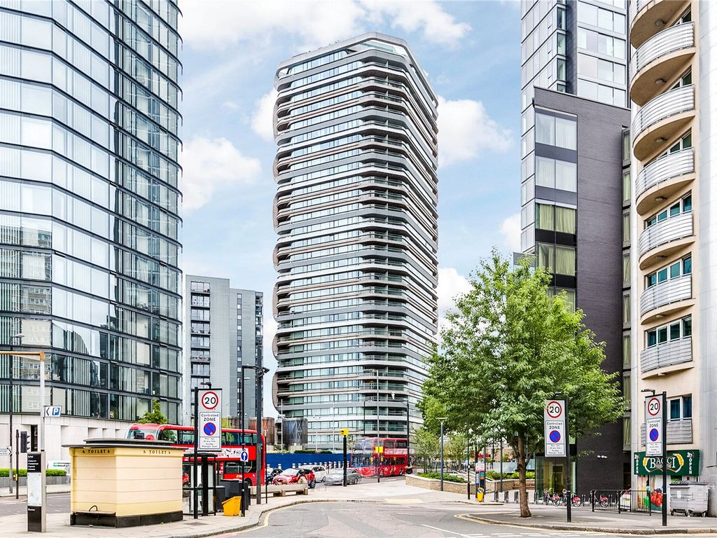 1 bed flat for sale in Canaletto, 257 City Road, London EC1V, £720,000