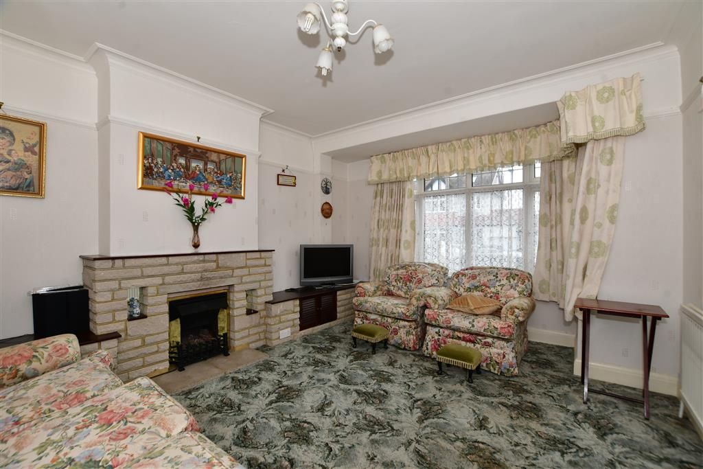 3 bed semi-detached house for sale in Bandon Rise, Wallington, Surrey SM6, £550,000