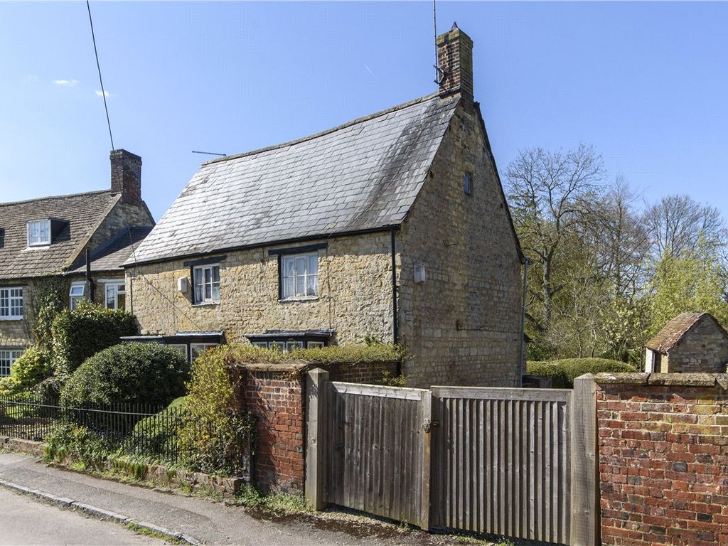 4 bed cottage for sale in Main Street, Turweston, Brackley NN13, £350,000