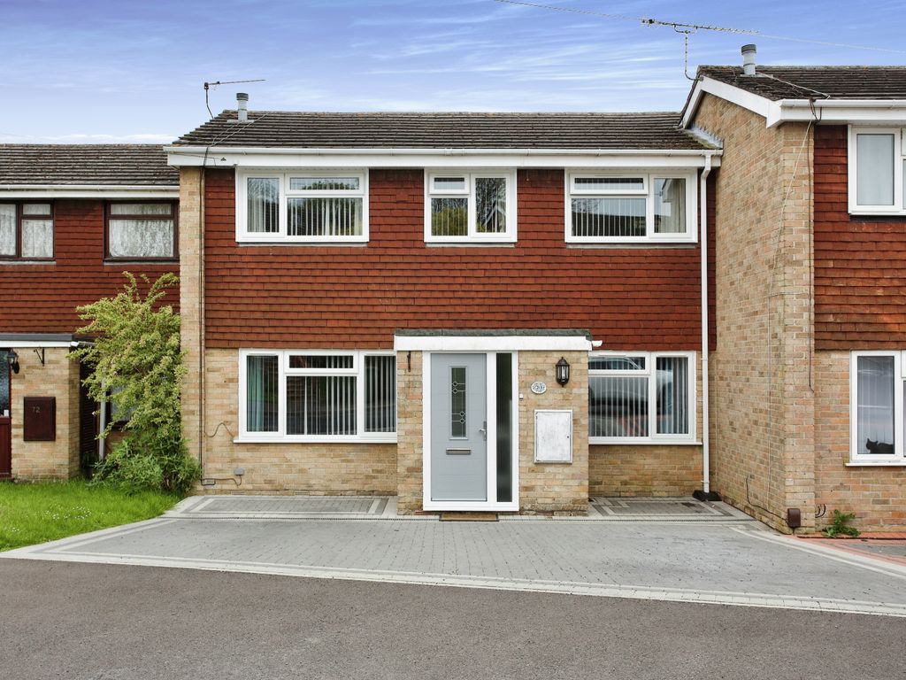 3 bed terraced house for sale in Porteous Crescent, Chandler