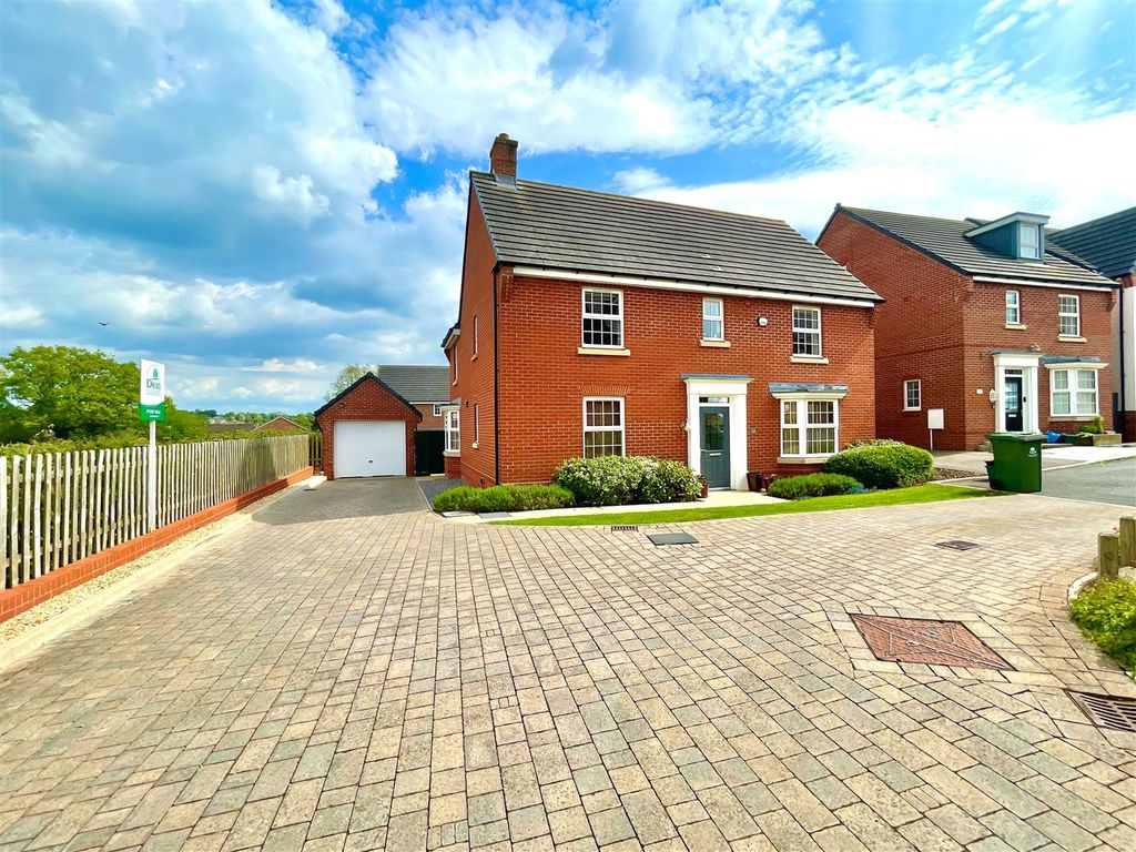 4 bed detached house for sale in Bircham Drive, Coleford GL16, £415,000