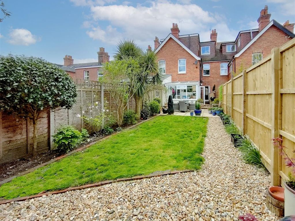 4 bed property for sale in Ashfield Road, Midhurst GU29, £475,000