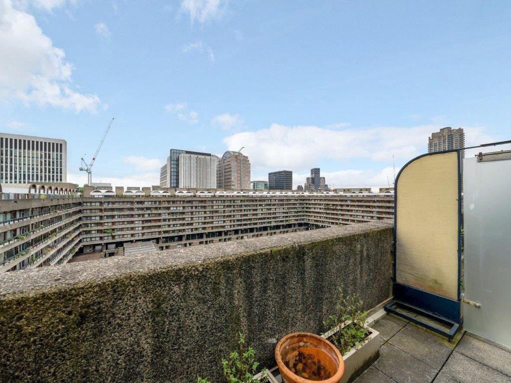 1 bed flat for sale in Barbican, London EC2Y, £795,000