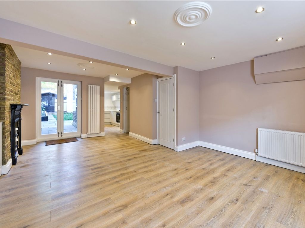 4 bed property for sale in Richford Street, London W6, £1,350,000