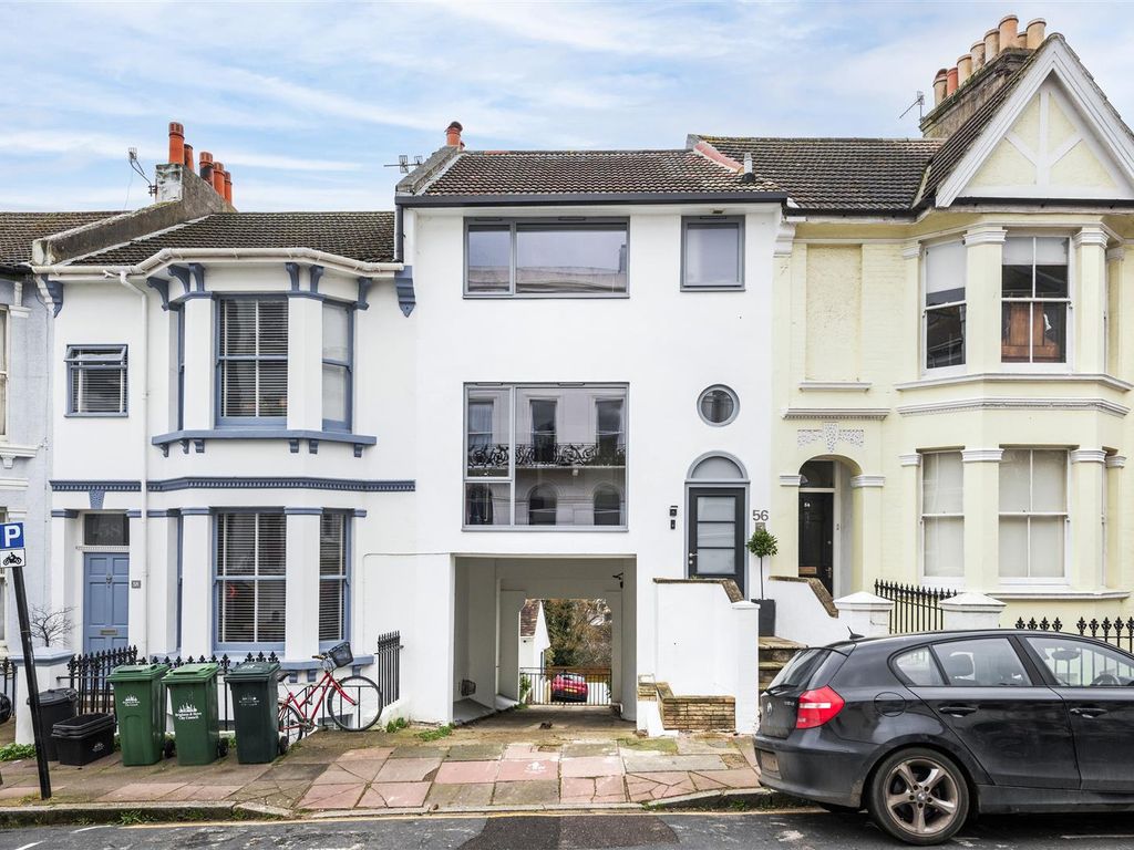 2 bed property for sale in Roundhill Crescent, Brighton BN2, £500,000