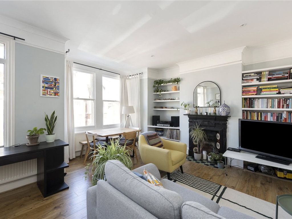 3 bed flat for sale in Hawarden Grove, London SE24, £650,000