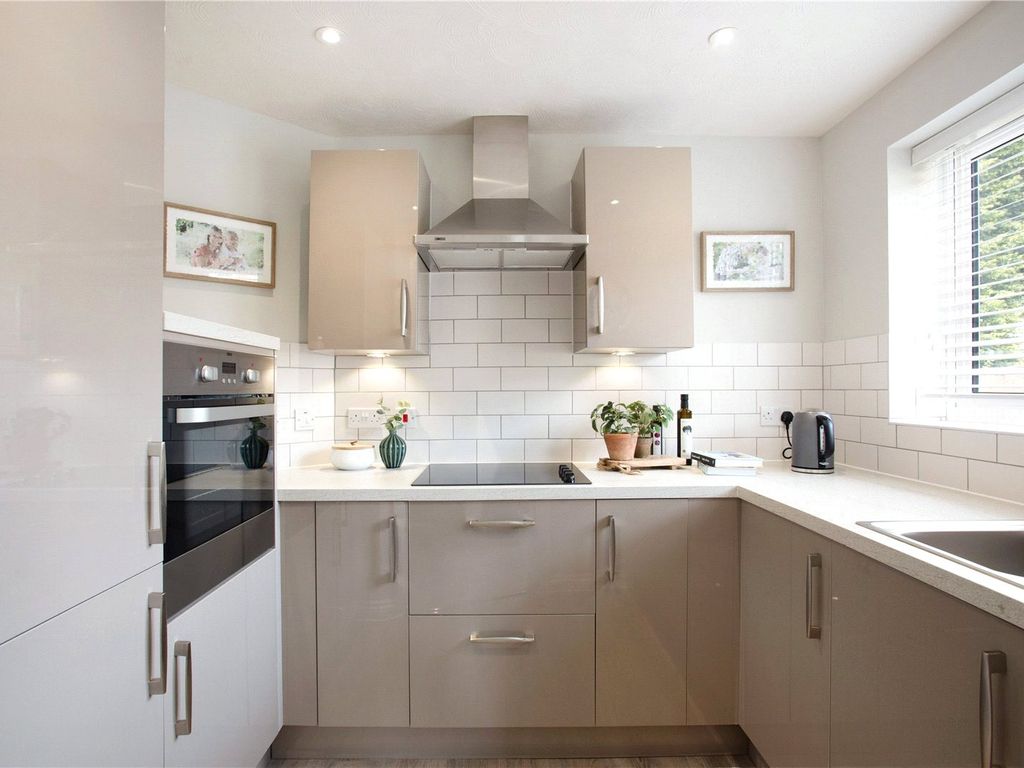 New home, 2 bed flat for sale in Wratten Rd W, Hitchin SG5, £512,950