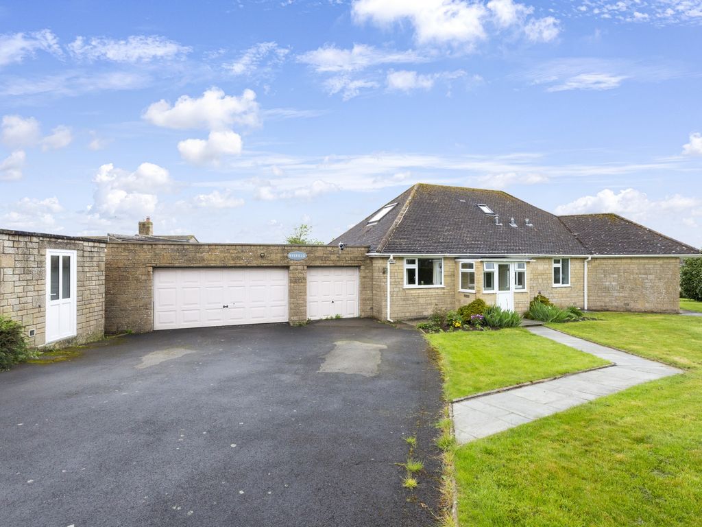 4 bed detached house for sale in Melbury Road, Yetminster DT9, £650,000