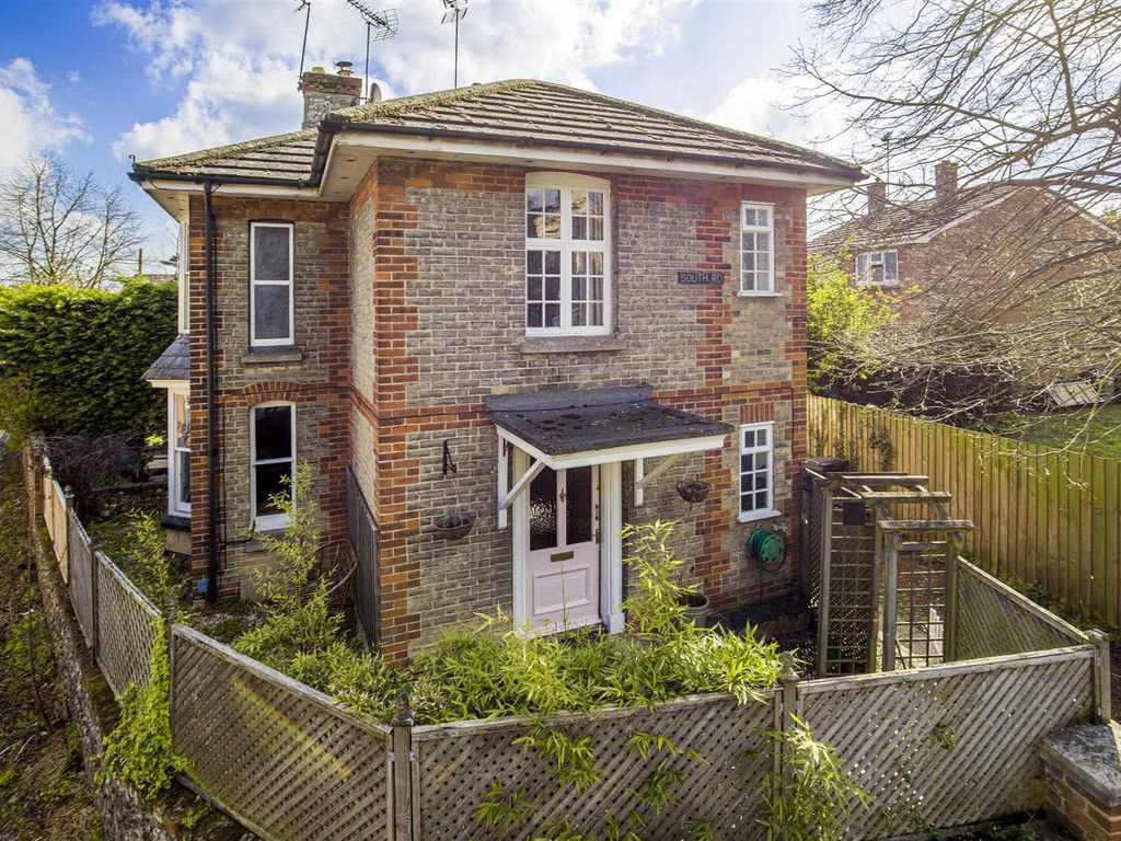 2 bed cottage for sale in South Road, Saffron Walden CB11, £350,000