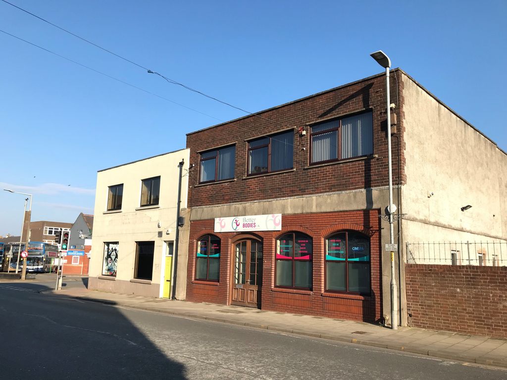 Retail premises to let in New Oxford Street, Cumbria House, First Floor (Part), Workington CA14, £11,750 pa