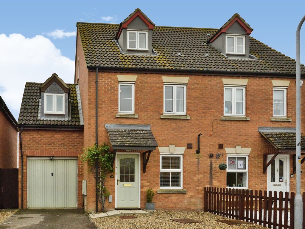 4 bed semi-detached house for sale in Winwood Close, Deanshanger, Milton Keynes MK19, £400,000