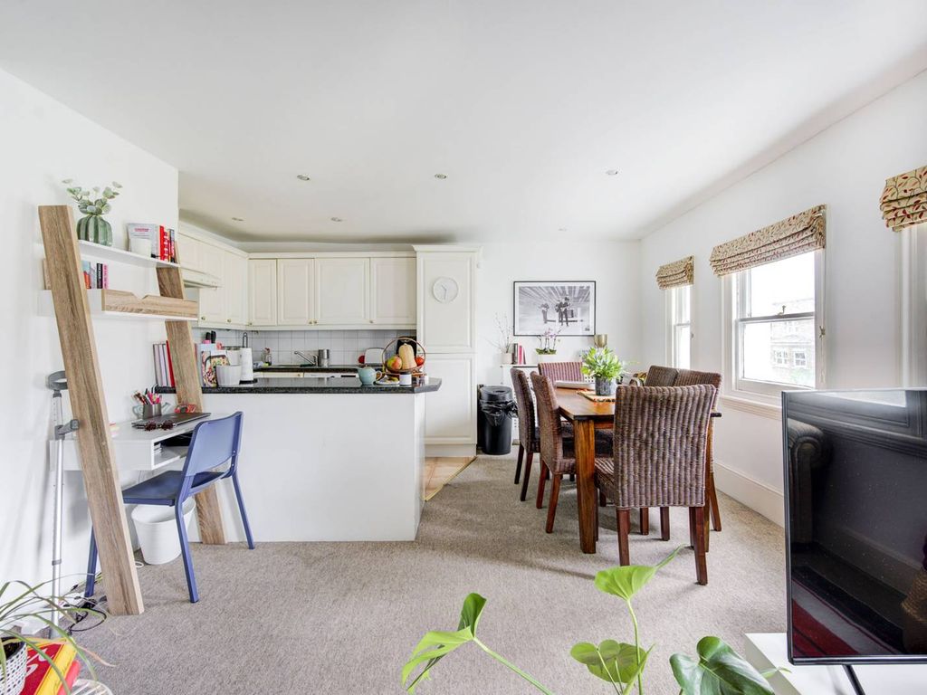 1 bed flat for sale in Normand Lodge, Barons Court, London W14, £380,000