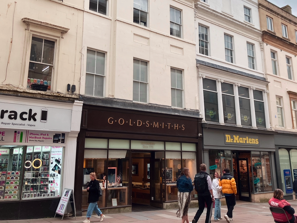 Retail premises to let in Bath Street, Bath BA1, £110,000 pa