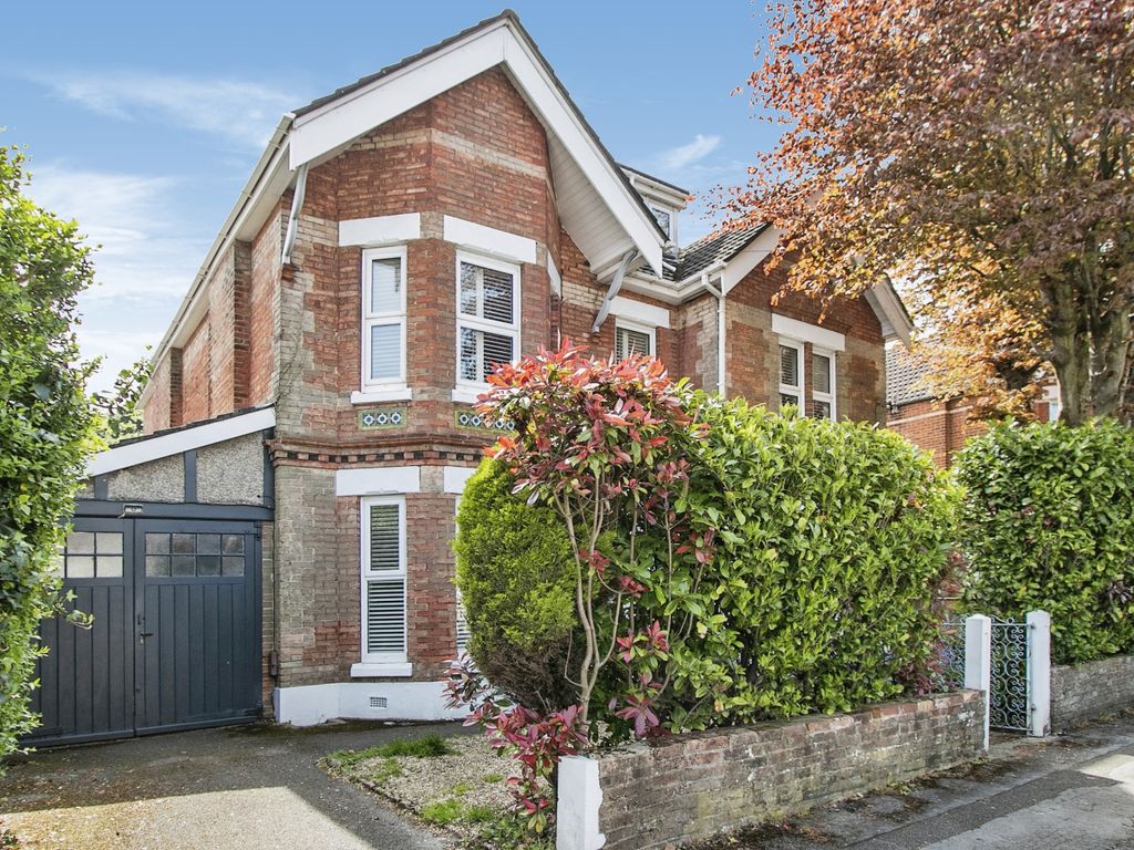 7 bed detached house for sale in Alington Road, Bournemouth BH3, £925,000
