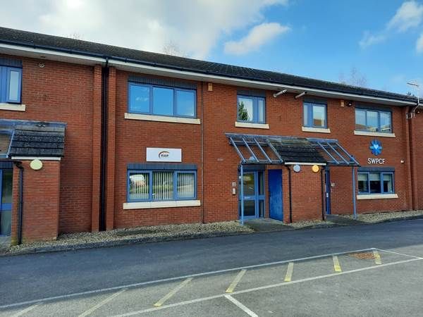 Office to let in Pynes Hill, Exeter EX2, £10,000 pa
