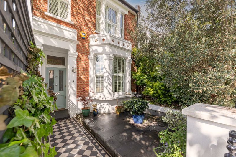 3 bed end terrace house for sale in Bassein Park Road, London W12, £1,400,000