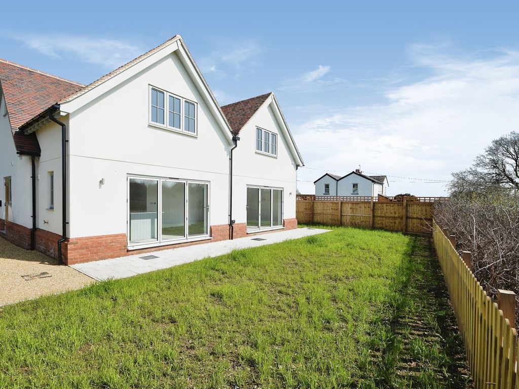 New home, 4 bed detached house for sale in Larks Lane, Broads Green, Chelmsford CM3, £725,000