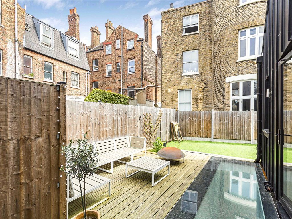4 bed detached house for sale in Lower Clapton Road, London E5, £950,000