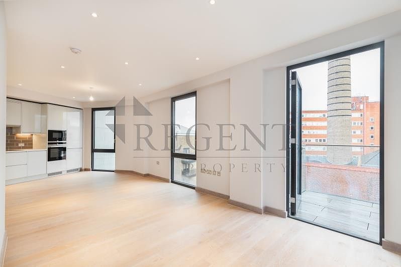 2 bed flat for sale in Drapers Yard, Ram Quarter SW18, £720,000