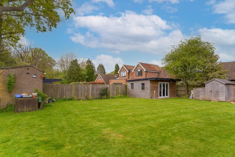 6 bed bungalow for sale in Cherrycroft Drive, Naphill, High Wycombe HP14, £1,050,000