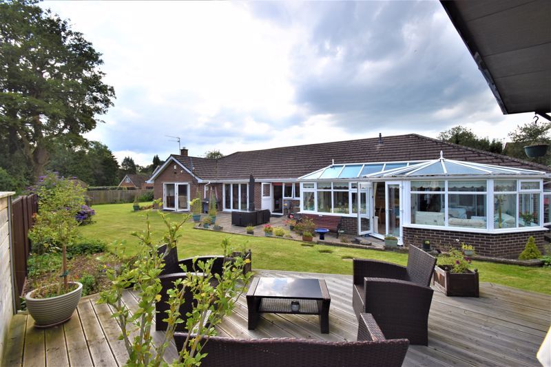 6 bed bungalow for sale in Cherrycroft Drive, Naphill, High Wycombe HP14, £1,050,000