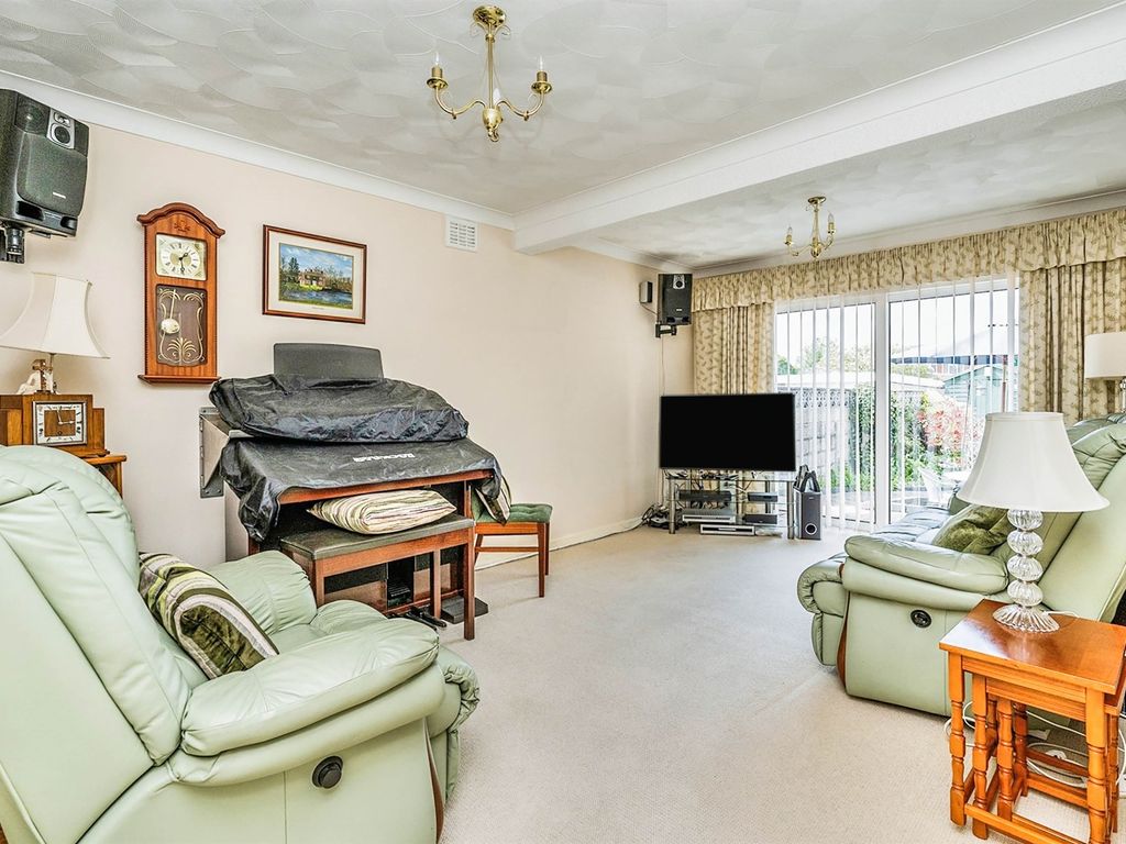 2 bed detached bungalow for sale in Downs Park Avenue, Totton, Southampton SO40, £380,000
