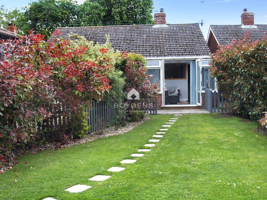 3 bed detached bungalow for sale in Gages Road, Belchamp St. Paul, Sudbury CO10, £455,000