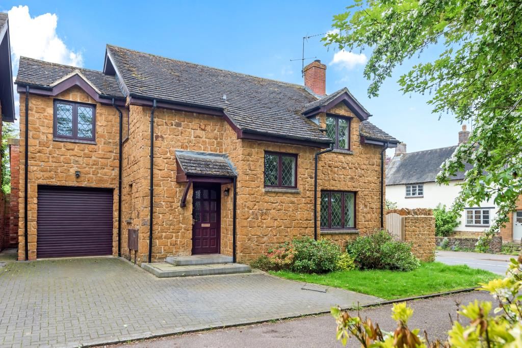 4 bed detached house for sale in Chipping Warden, Banbury, Oxfordshire OX17, £450,000