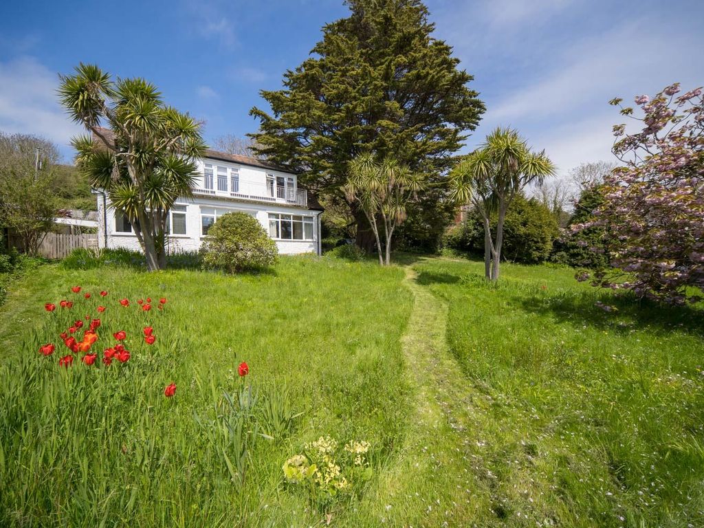 3 bed property for sale in Whitwell Road, Ventnor PO38, £550,000