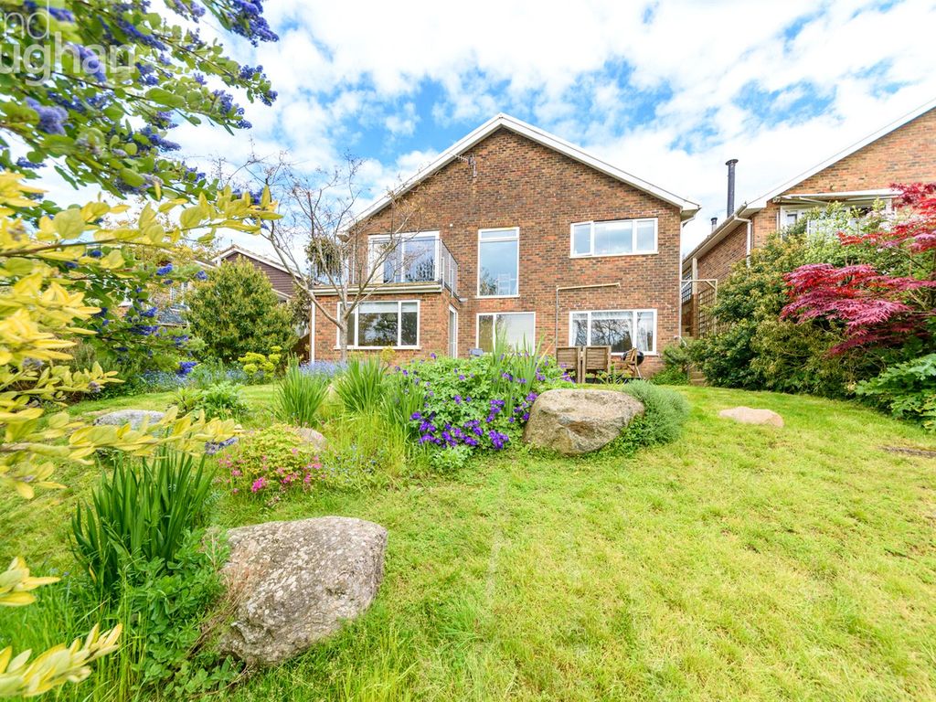 4 bed detached house for sale in Wanderdown Road, Brighton BN2, £750,000