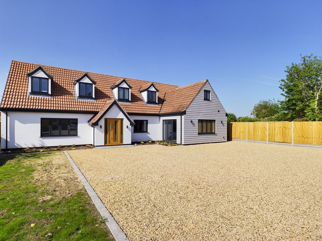 4 bed detached house for sale in Ryston End, Downham Market PE38, £580,000