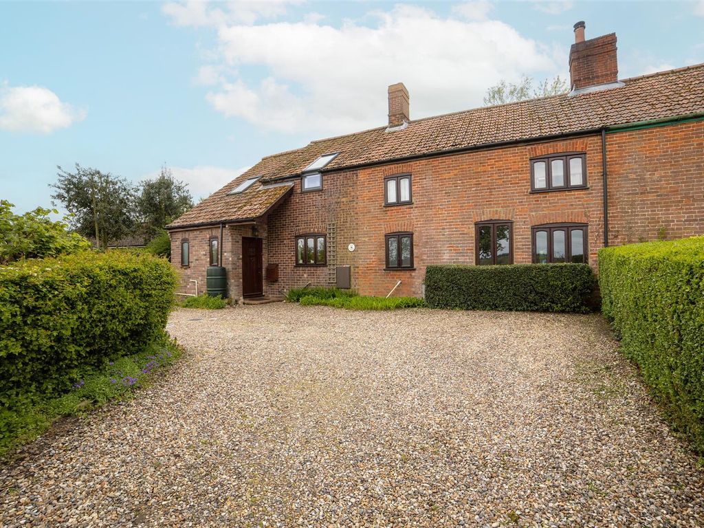 4 bed cottage for sale in Church Lane, Barford, Norwich NR9, £475,000