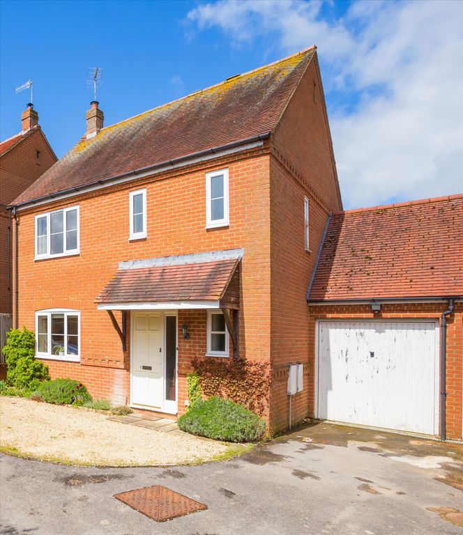 3 bed detached house for sale in Isles Road, Ramsbury, Marlborough, Wiltshire SN8, £550,000